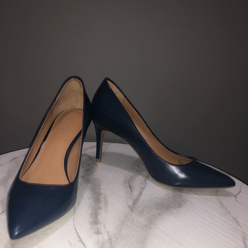 Calvin Klein ‘Gayle’ in Navy Blue
